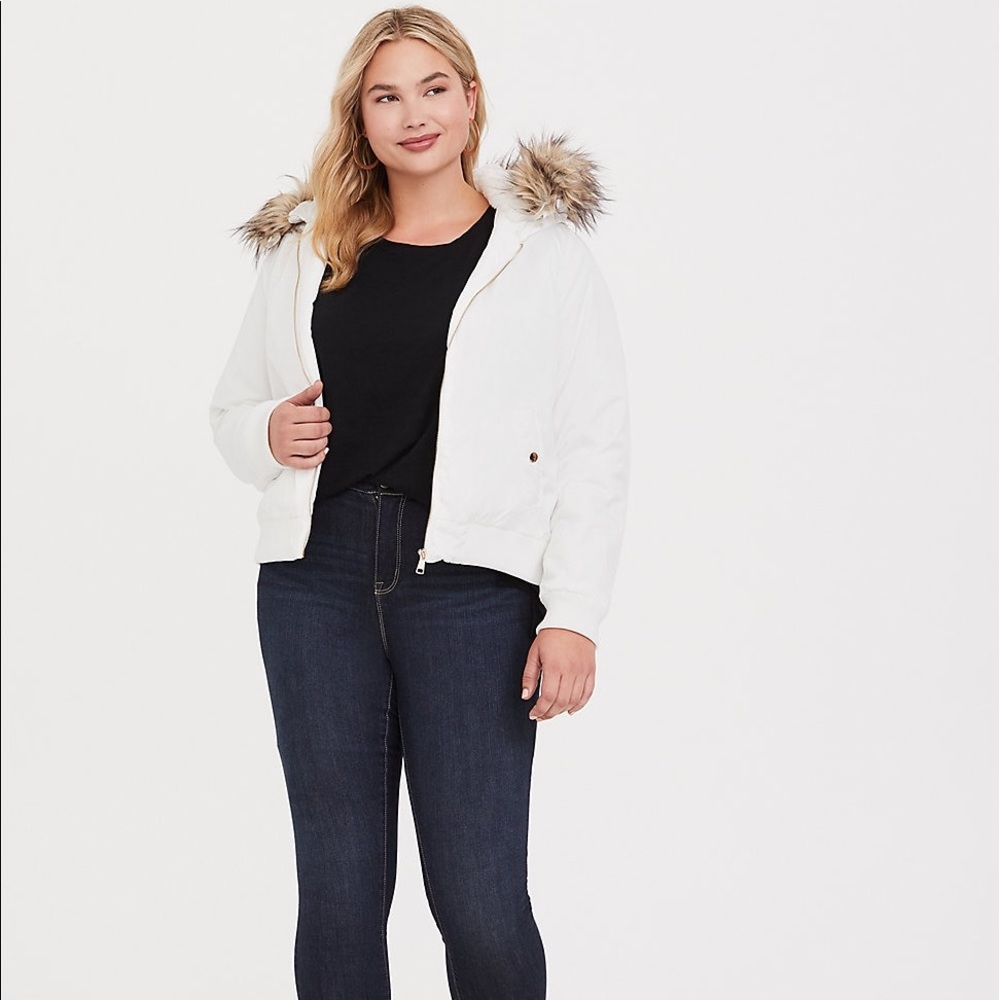 💕SOLD💕 WHITE FAUX FUR HOODIE BOMBER JACKET - Picture 1 of 8